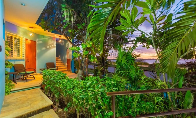 Centro - Supmza 001 Apartment | Casa Cielo Studio 1 - with Tropical Garden Patio