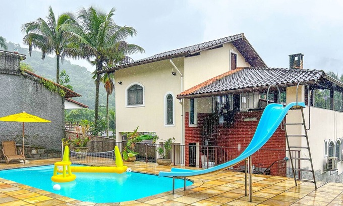 Barreira House | Casa com piscina e churrasqueira em Guapimirim/RJ