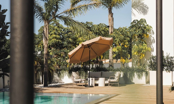 Chiclana de la Frontera Hotel | Casa Cuatro Boutique Hotel - Adults Recommended
