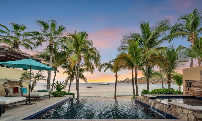 Los Cabos Villa | Casa Cuvee | Beachfront Villa in Hacienda Beach Club