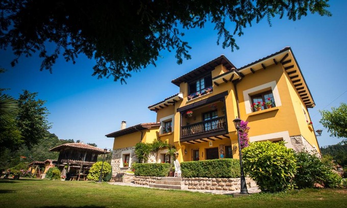 Santianes de Ola House | Casa de Aldea Riosol