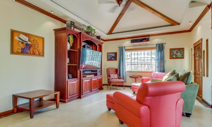 San Ignacio House | Casa de Cahal Pech