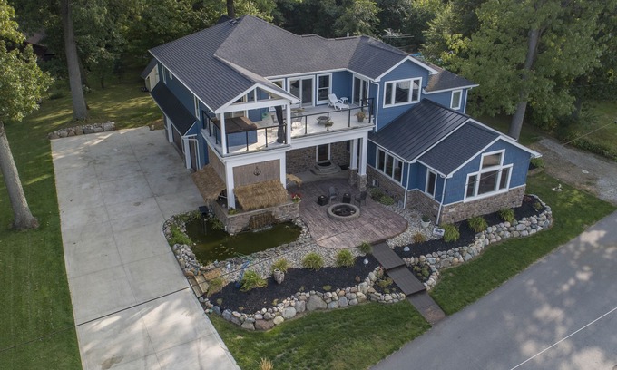 Angola House | Casa De La Musica