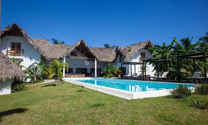 Las Terrenas House | CASA DE LUZ, Magnificent 8 bedroom villa
