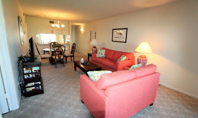Casa del Mar Apartment | Casa Del Mar C-103 Two-bedroom Condo