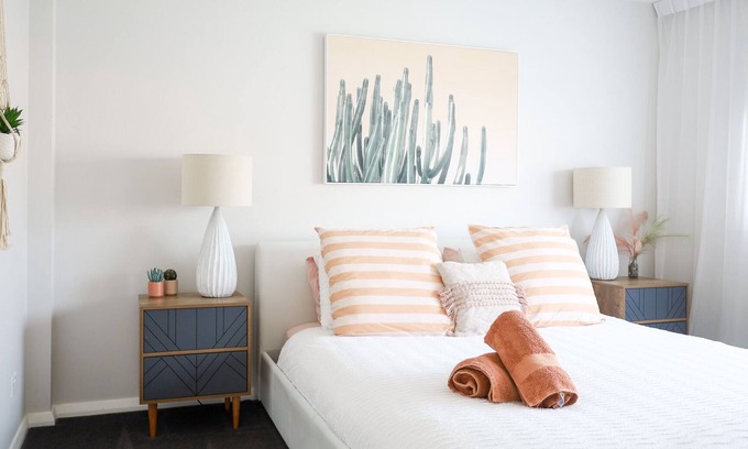 Anna Bay Apartment | Casa Del Maya - King Unit by the Sea - A/C, WiFi, Pet friendly, private, seaside