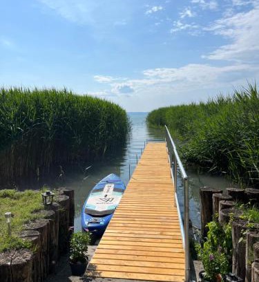Siofok-Sosto Apartment | Casa di Bianca - közvetlen vízparti nyaraló