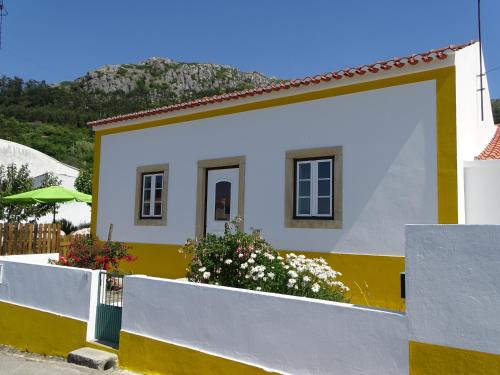 Praganca House | Casa Do Avô In Montejunto