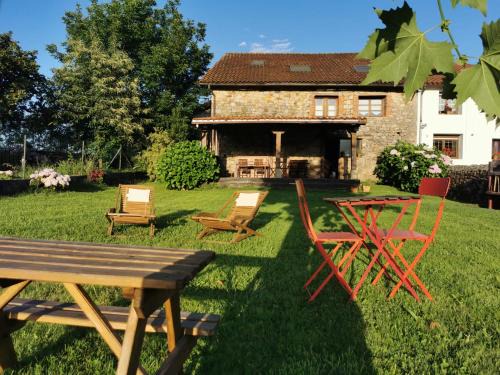 Santa Maria de Cayon House | Casa El Espesedo, 6 dormitorios y 6 baños, salón 60m2, jardin 500m2