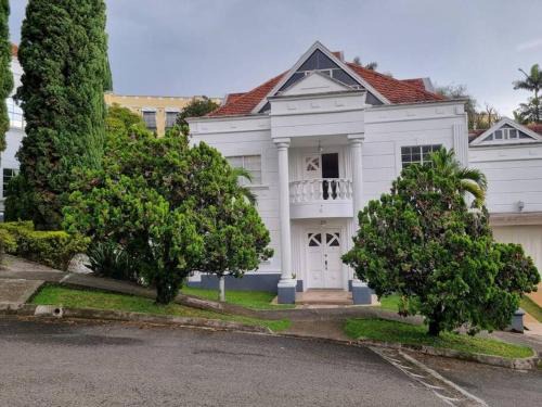 Los Naranjos Villa | Casa en el poblado - Tesoro