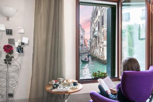 Castello House | Casa Flavia ai Morosini - Luxury apartment with Canal View