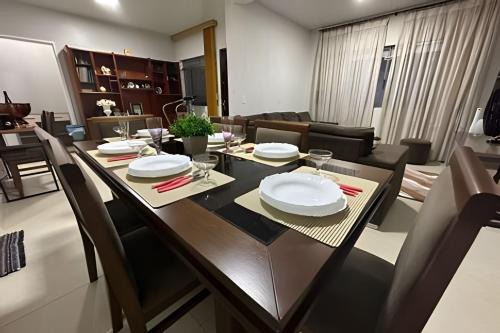 Foz do Iguacu House | Casa grande - 3 Suítes e Piscina - Próx. ao Centro