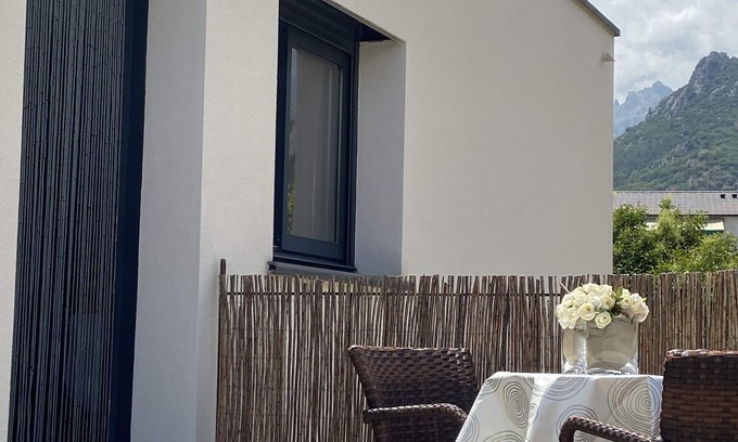 Corte Apartment | Casa ind'é noi: garden-level air-conditioned studio with parking space