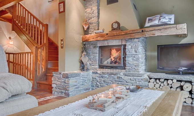 Benos House | Casa Irissa