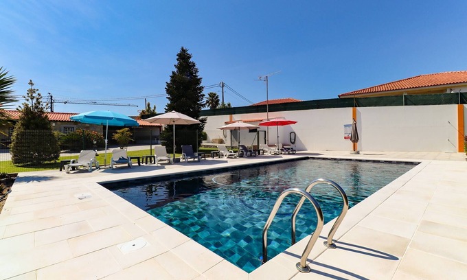 Cardielos Villa | Casa Largo do Porto - Two Houses With Swimming Pool