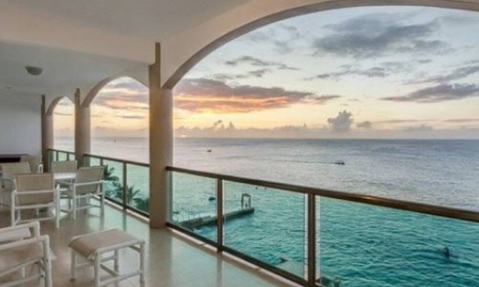 Colonia Andres Condo | CASA LIBRO at EL CANTIL: Water, water, everywhere.