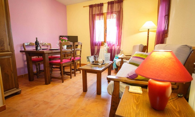 Pinuecar House | Casa Lila is a beautiful little house with two floors