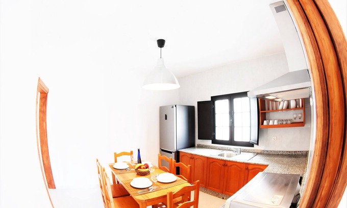 La Santa House | Casa Los Lajares, facing the sea, with beautiful views of the sea and volcanoes