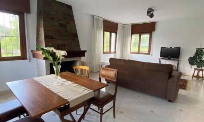 Souto Cottage | Casa Lupe – Country House with Garden & BBQ