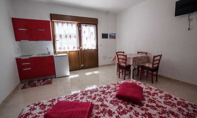 La Taulera House | Casa Manca - Guest House - Nearby the Lido, beach, restaurants.