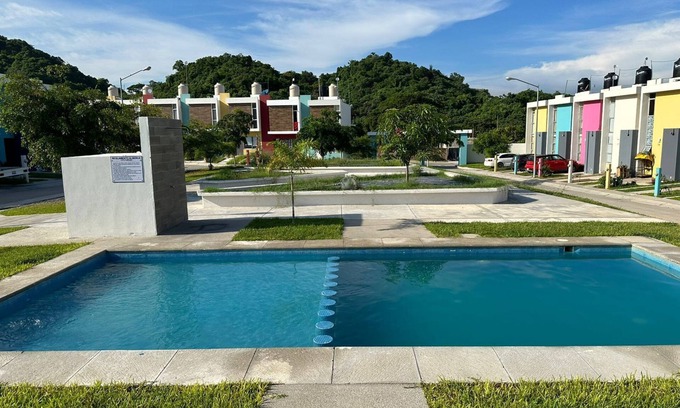 Manzanillo House | Casa Manzanillo, Colima, en Coto con Alberca, Capacidad 7 Personas