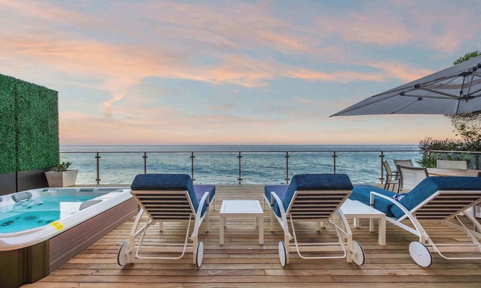 Eastern Malibu House | Casa Mare by Stay Awhile Villas