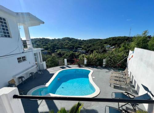 Villa Borinquen House | Casa Mariposa - Hilltop home with Pool and Rooftop