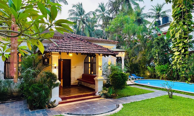 Candolim Villa | Casa Maya: 2-bedroom villa in Candolim with WiFi, AC, 5 minutes walk to beach