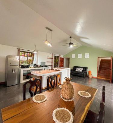 Puerto Jimenez House | Casa Miel Dulce Escapada en el Paraíso