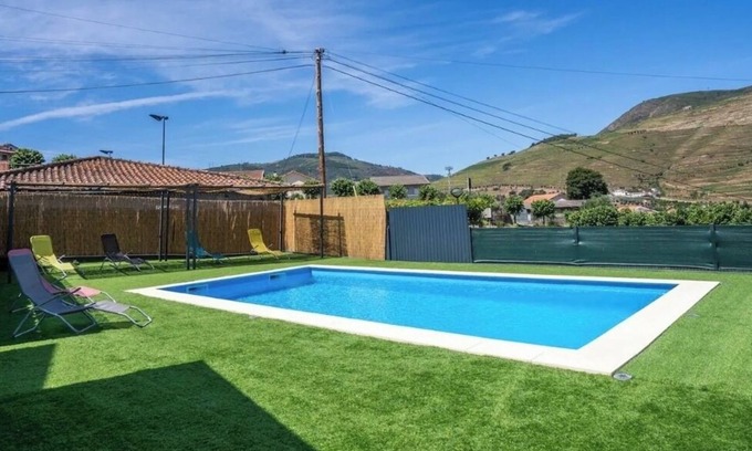 Armamar House | Casa no Coração do Douro com Piscina