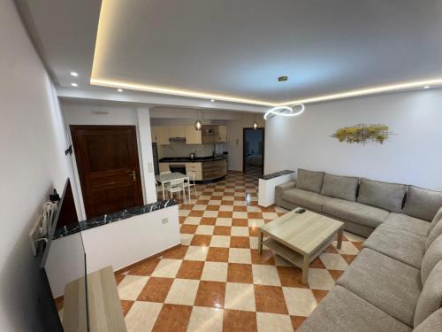 Oulad Khallouf Apartment | Casa nueva