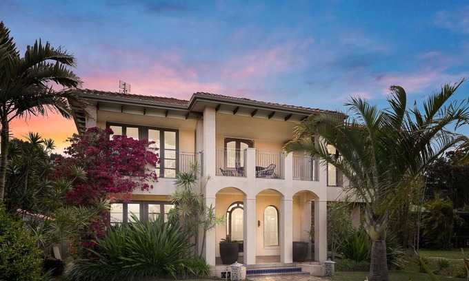 Swan Bay House | Casa Pacifica - A trip to Spain, 2 Hours From Sydney. Luxury Waterfront Villa, Escape, Relax, Reset.