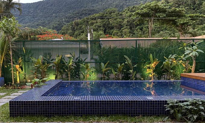 Guaeca House | Casa Patropi - House in gated community on Guaecá beach with pool!