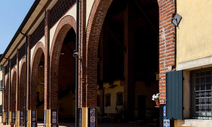 Vigasio Apartment | Casa Petra, magnificent loft surrounded by greenery