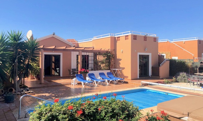 Caleta de Fuste Villa | Casa Piedra - Air Conditioned, Private Pool, Spa, Pool Table, Frontline Golf