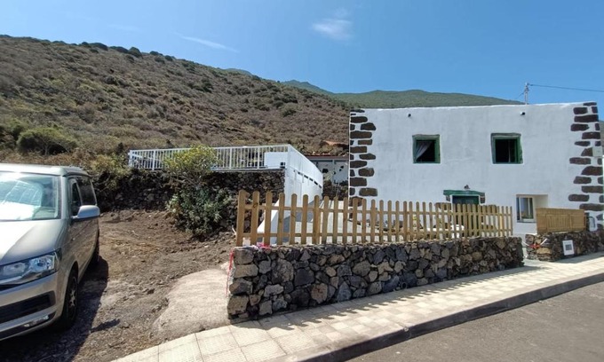 Los Llanillos House | Casa Piruca