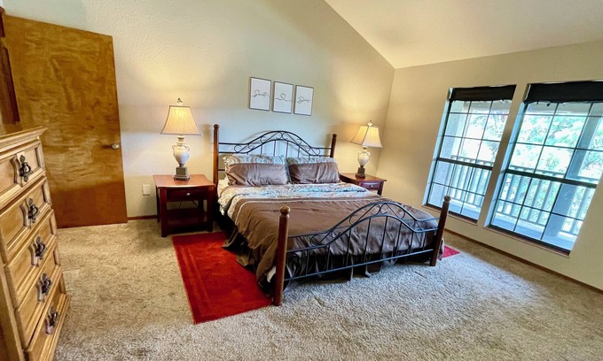 Carlsbad House | Casa Rio Oasis a cosy 3-bedroom condo right on the Pecos River,