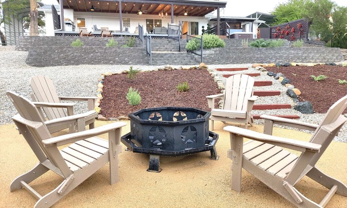Paso Robles House | Casa Robles -BBQ, Spa and Firepit!