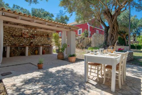 Koutsi House | Casa Rossa