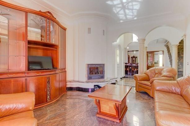 Parchal Villa | Casa Santa Isabel, Wonderful 6 Bedroom Villa Sleeps 12 Located Just Outside The Traditional Seaside
