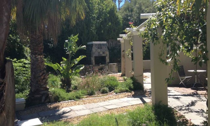 Somerset West House | Casa Serena Villa Guest House