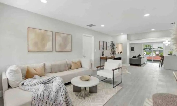 Delray Beach Boat Rental | Casa Spiaggia - with pool/beach, backyard oasis