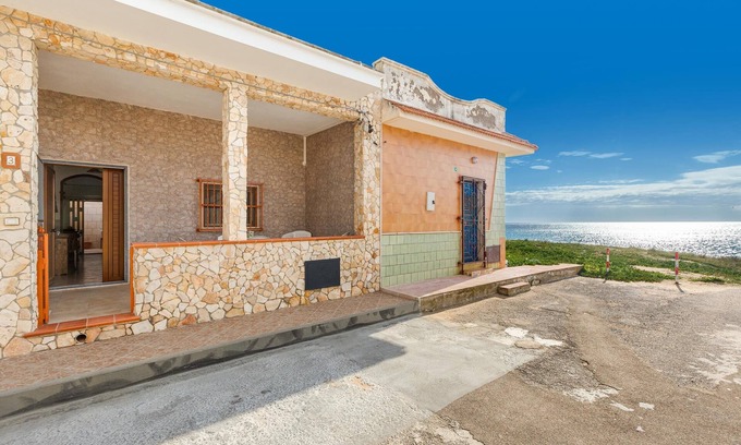 San Pietro in Bevagna House | Casa Ulbia by BarbarHouse