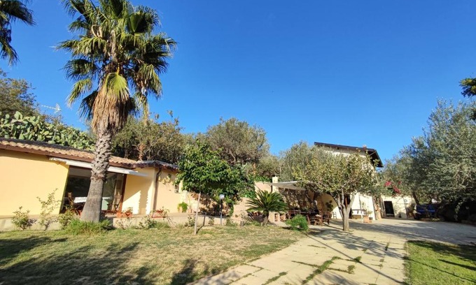 San Michele di Ganzaria House | Casa Vacanze La Cuntintizza