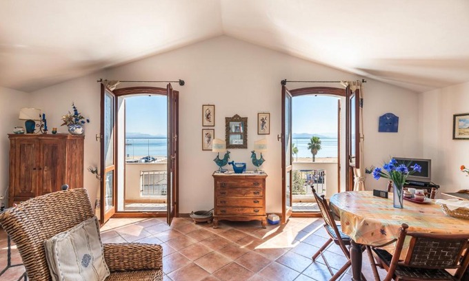 Calasetta House | Casa Vanna