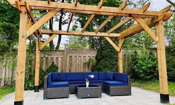 Newtonbrook House | CasaMama-The Family Nest