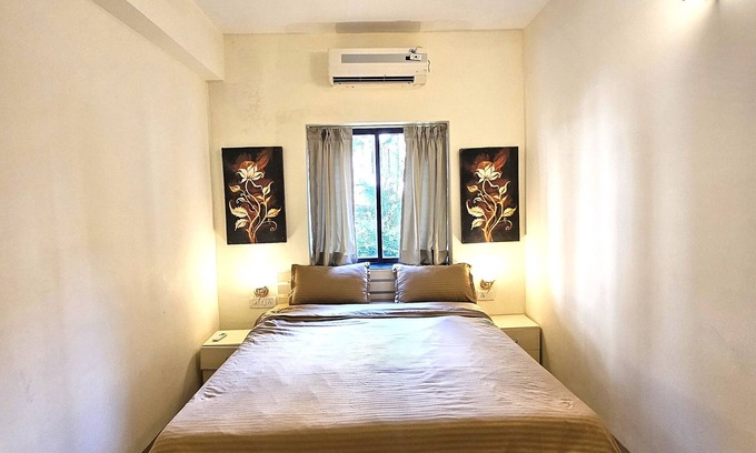 Assagao Bed & Breakfast | Casavilasa-2BHK Ground Floor park facing fully loaded Kitchen, AC, Balcony, WIFI