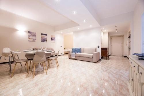 Nervi Apartment | CasaViva - Elegant Bilo with shared pool in Genova Nervi