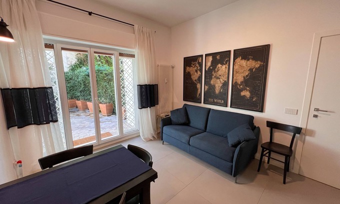 Nomentano Apartment | Casetta Celso in Villa Torlonia - Rome