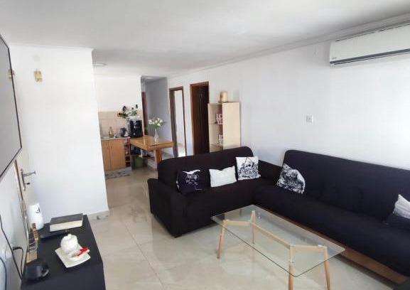 Arad House | Casita Alegre